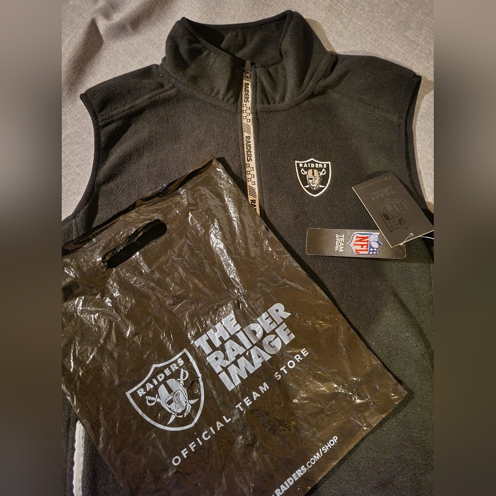 Raiders vest - Picture 3 of 4